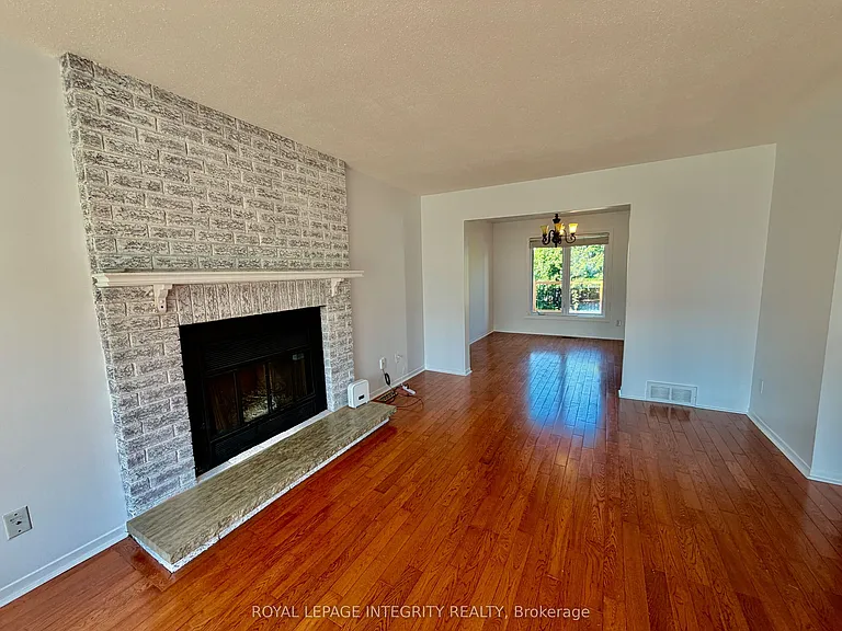 1039 Karsh Dr — Photo 13