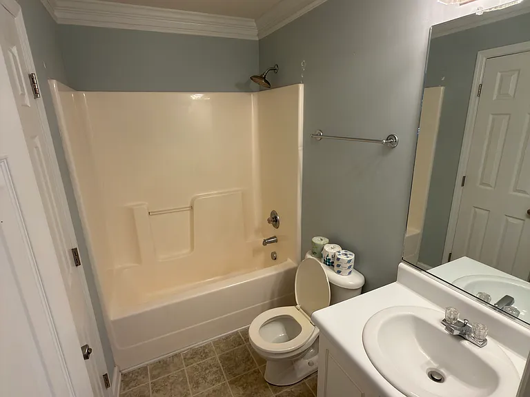 6027 Sanibel Dr — Photo 4