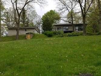 3rd image of 128 Greenland Ln