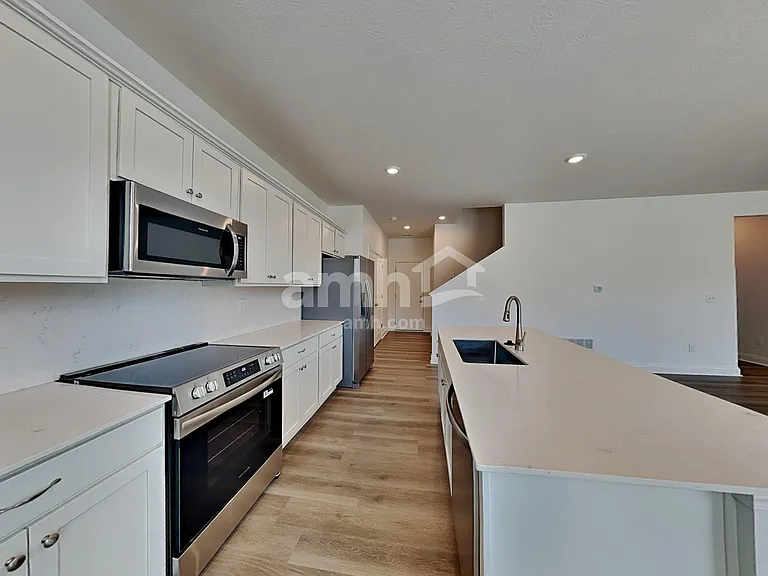 315 Pine Hill Ct — Photo 4