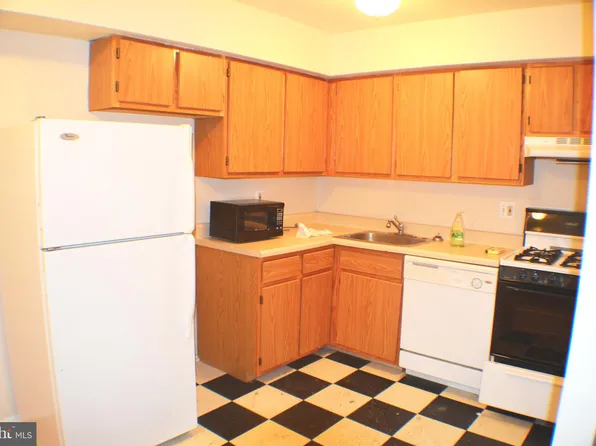 3413 Cresson St APT 2, Philadelphia, PA 19129