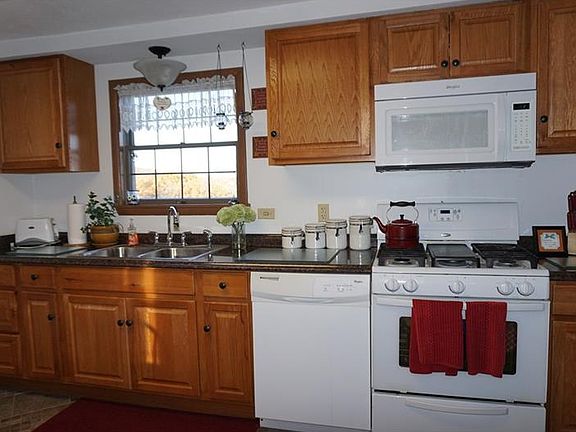 5th image of 176 Carmella Dr