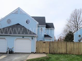 16 Twain Ct, Freehold, NJ 07728