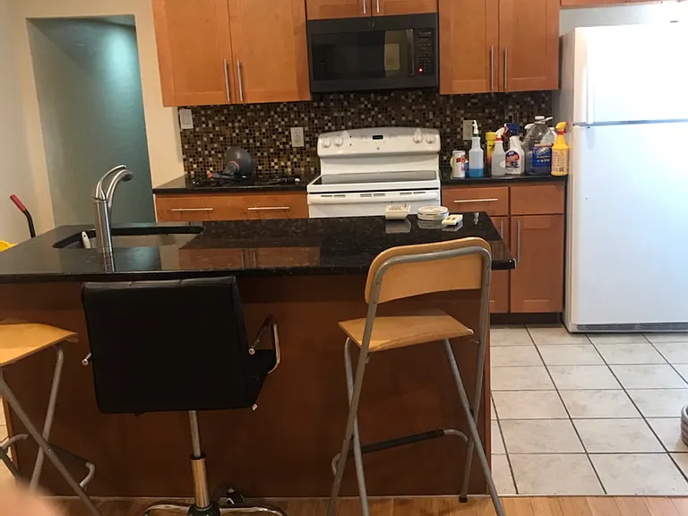 506 Station Ave #1R — Photo 1