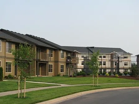 195-Santiam Village Apartments — Photo 22