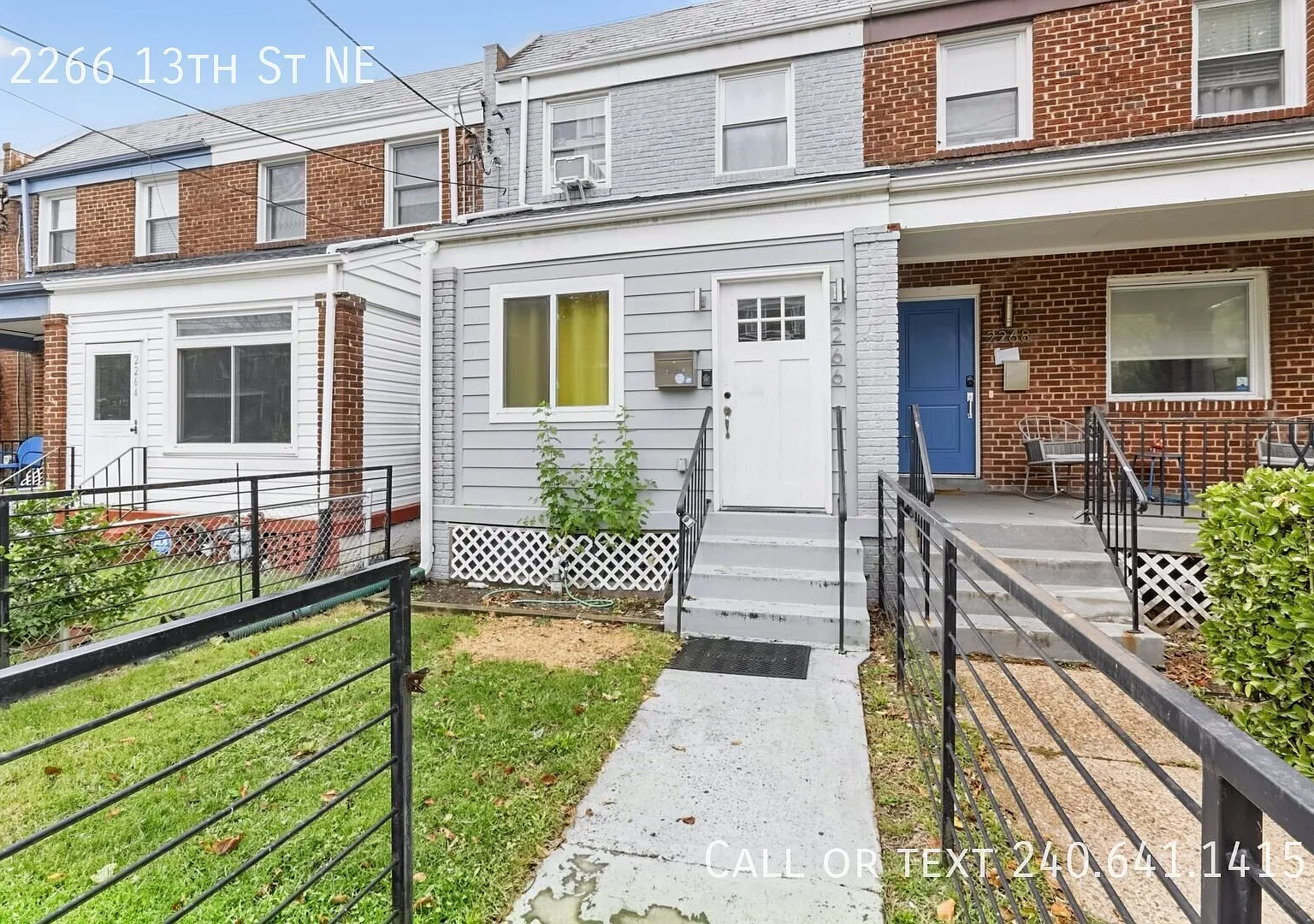 Charming 3 BR/2.5 BA Townhome in Brentwood! — Photo 1