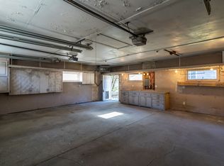 1123 S 12th St, Grand Forks, ND 58201