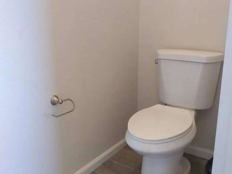 2021 N 103rd Dr — Photo 32