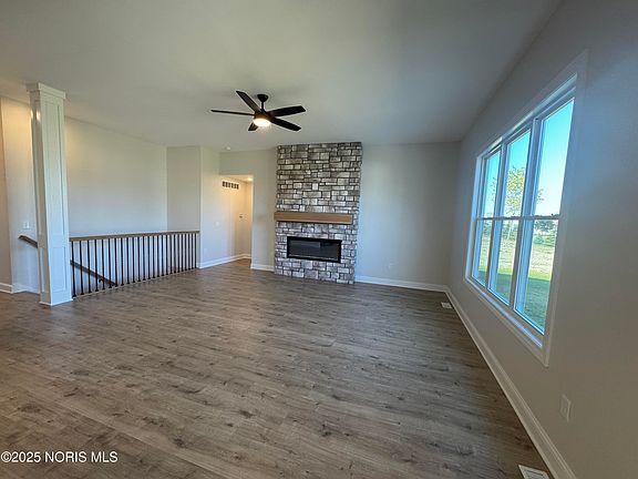 3rd image of 5071 Magnolia Dr