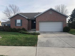 2490 Meadowpoint Dr, Troy, OH