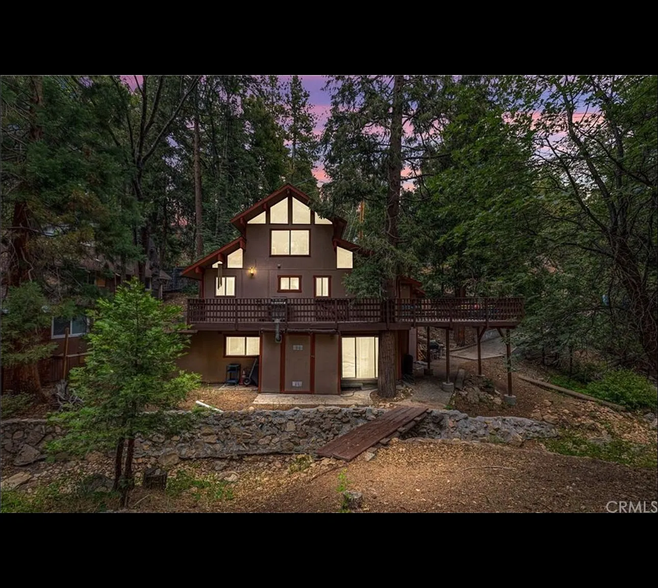 459 Clubhouse Dr — Photo 1