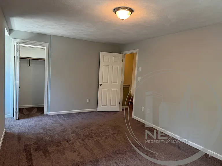 10 Nichols St #4 — Photo 35