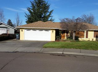 1906 Bristol Dr, Medford, OR 97504