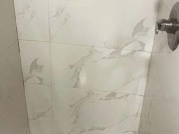 5th image of 223 Spring St