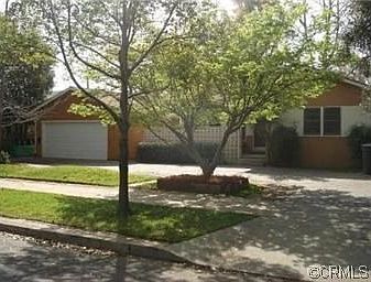 1st image of 414 E Harvard Pl