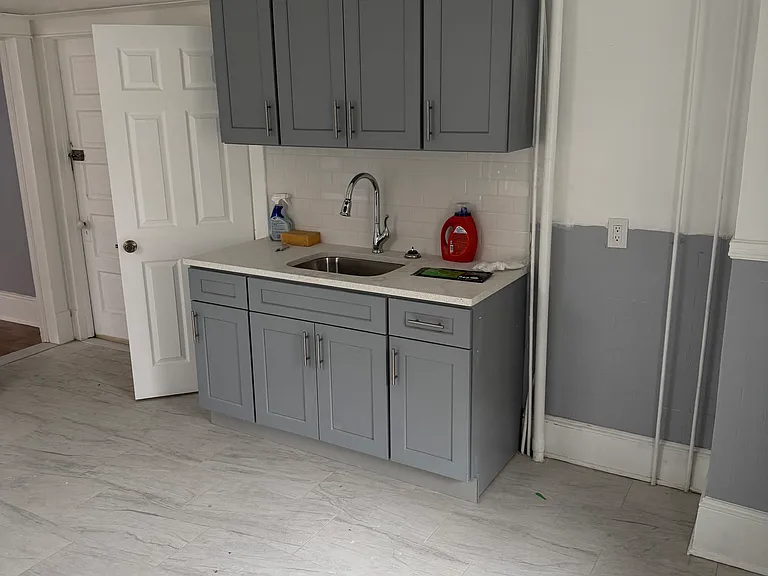 1631 W Norwegian St #1 — Photo 6