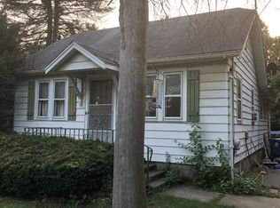 798 Austin Ave, Aurora, IL 60505