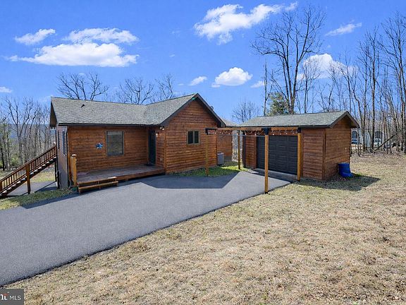 3rd image of 167 Sears Ln