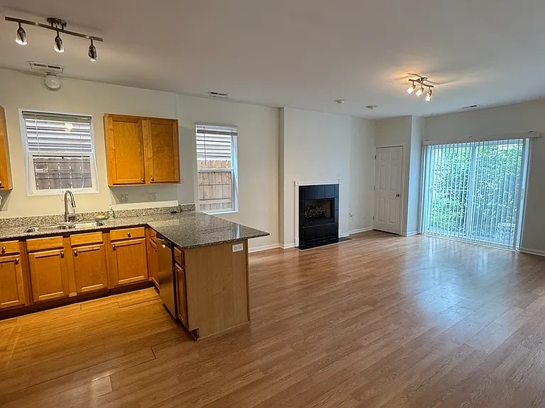 903 N Richmond St #1 — Photo 6