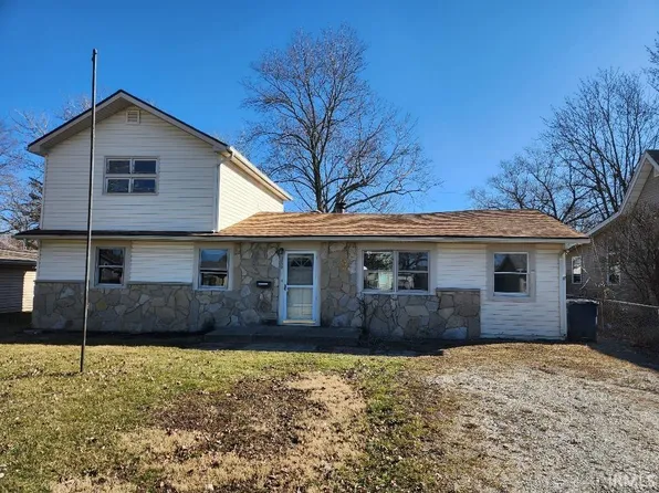 1303 S Prairie St, Frankfort, IN 46041