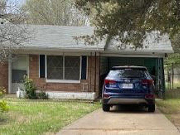 3rd image of 302 Northcrest Dr