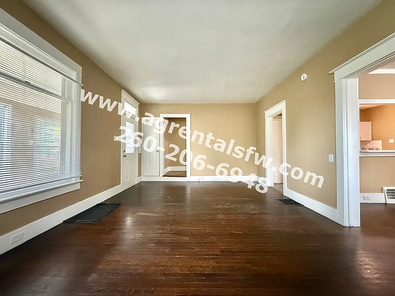 3221 Webster St — Photo 3