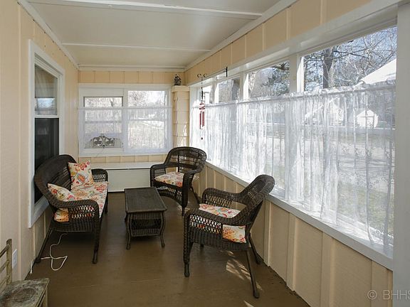 70 avery ave-103