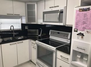 611 S Hollybrook Dr APT 102, Pembroke Pines, FL 33025