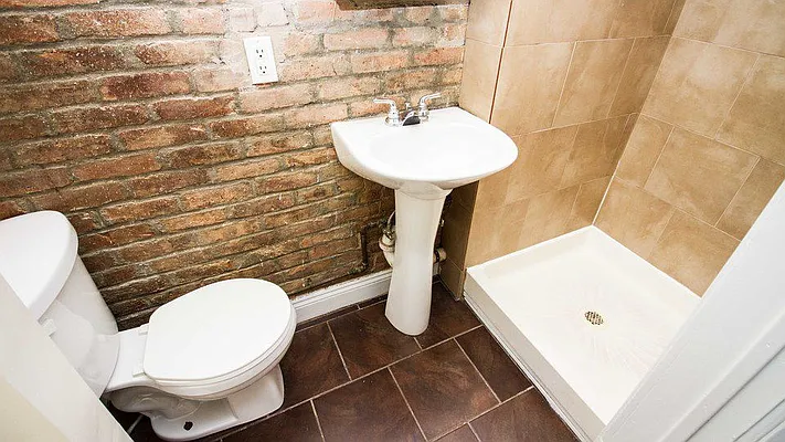 Rented by Nooklyn NYC LLC | media 17