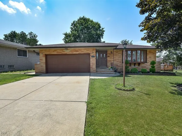 7715 Barton Hill Dr, Parma, OH 44129
