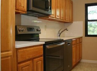 28 Fieldstone Dr APT 14B, Hartsdale, NY 10530