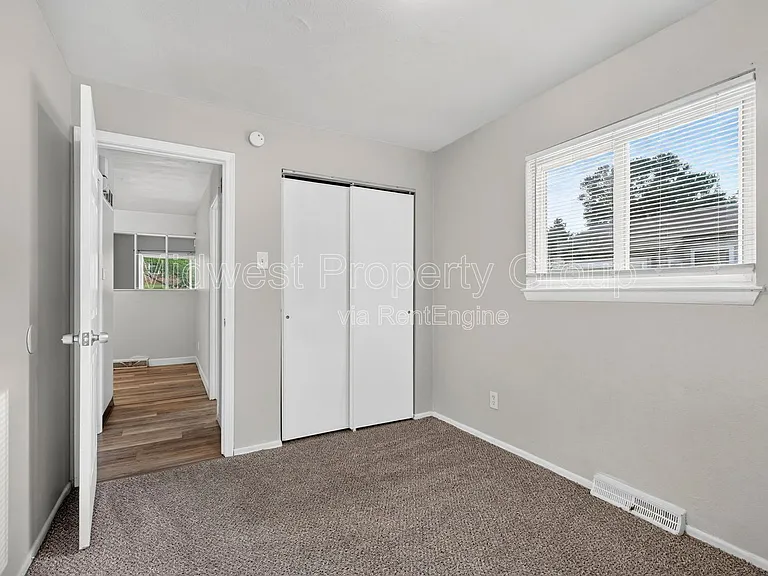 235 Flora Dr — Photo 11