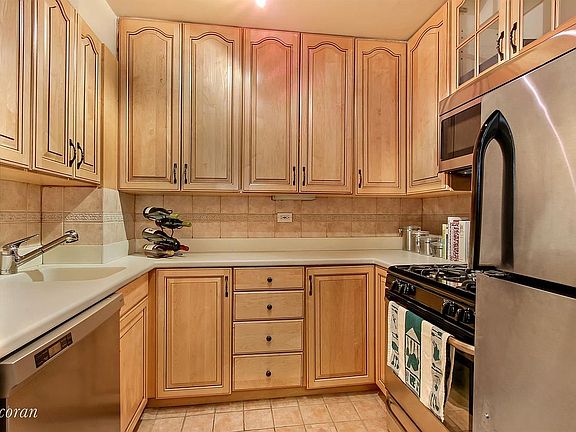 3rd image of 340 E 80th St #17W