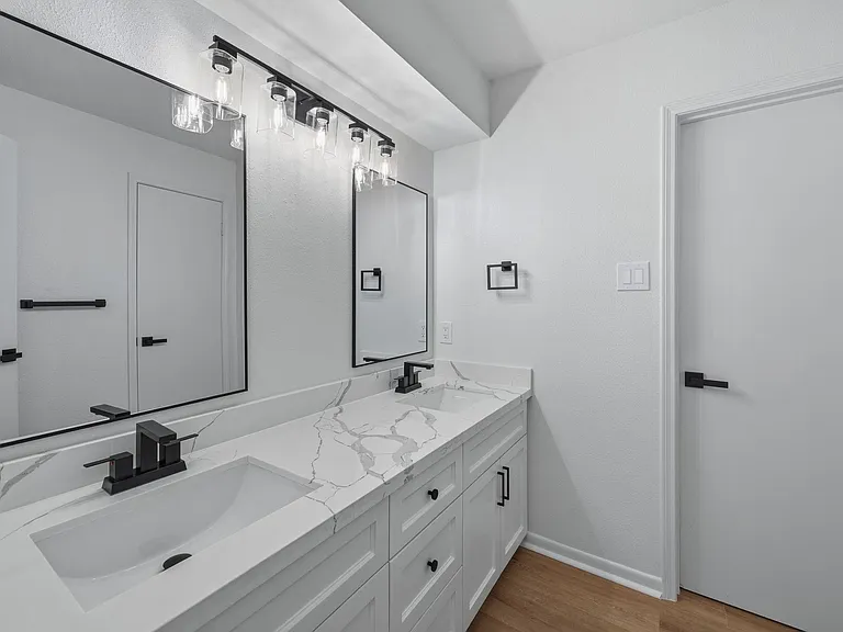 210 Ridgemont Dr — Photo 17