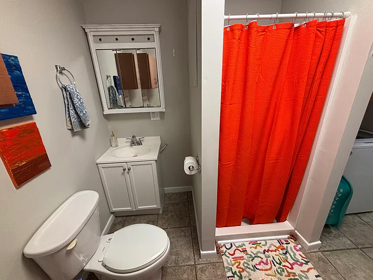 701 W Clay St #B — Photo 4