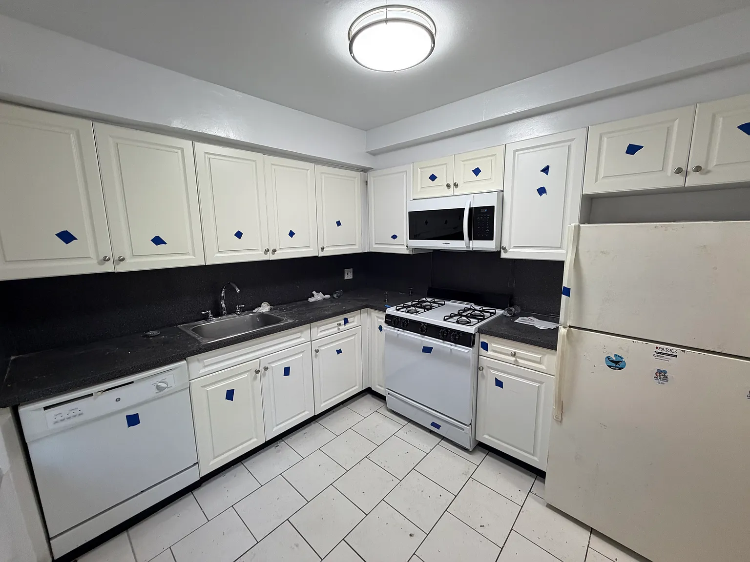 194th Ln, Fresh Meadows — Photo 3