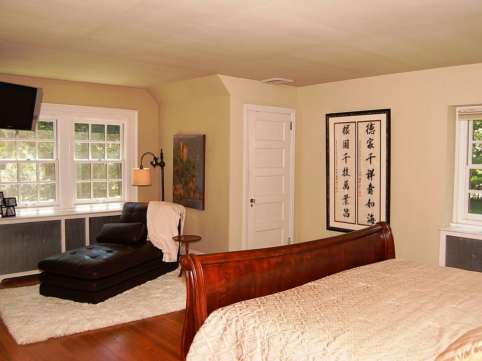 Master Bedroom Sitting Area