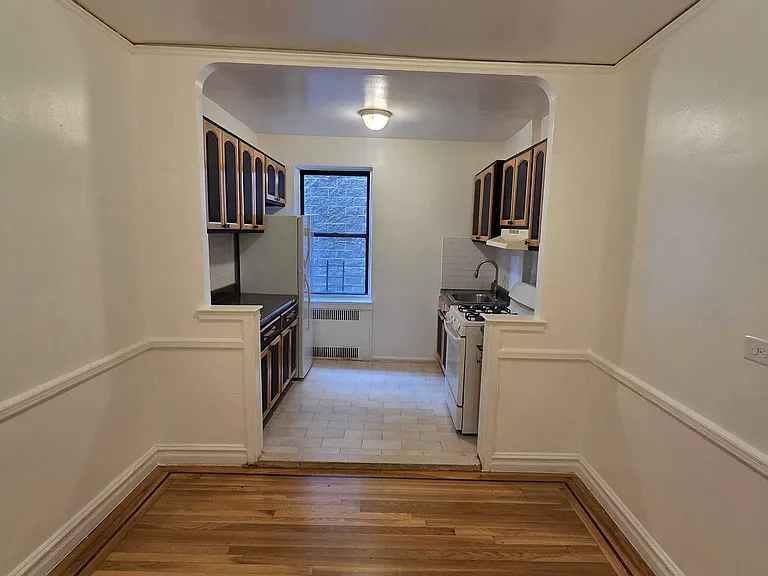 2845 University Ave #4C — Photo 1