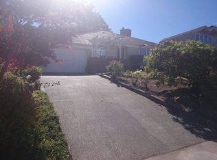 3236 W Viewmont Way W, Seattle, WA 98199