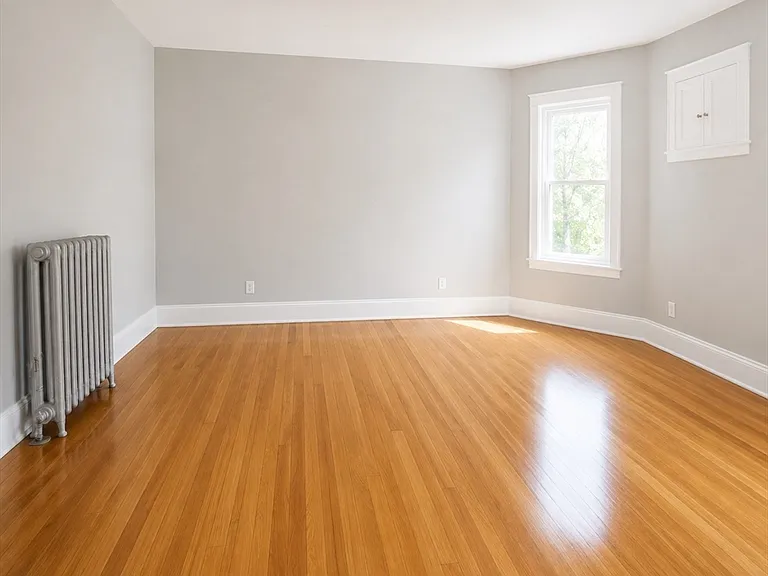 102 Saxton St #3 — Photo 4
