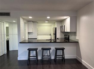 8075 SW 107th Ave APT 221, Miami, FL 33173