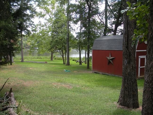 1st image of 9 Caddo Dr