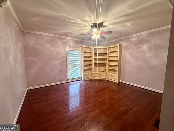 5th image of 808 Harmony Rd SE