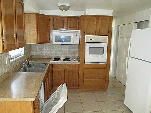 3rd image of 4813 Bonton Dr