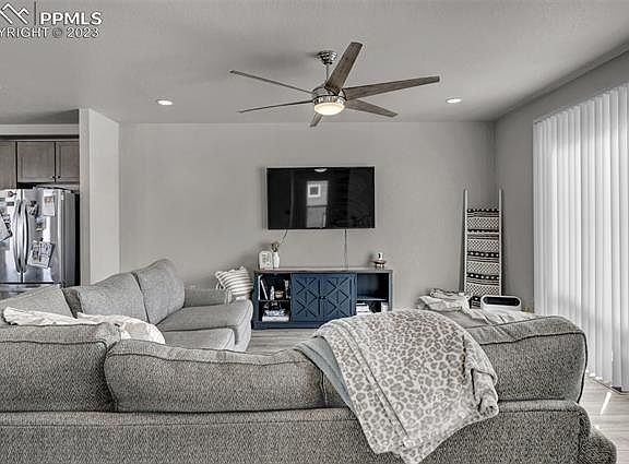 3rd image of 6361 Hijinks Ln