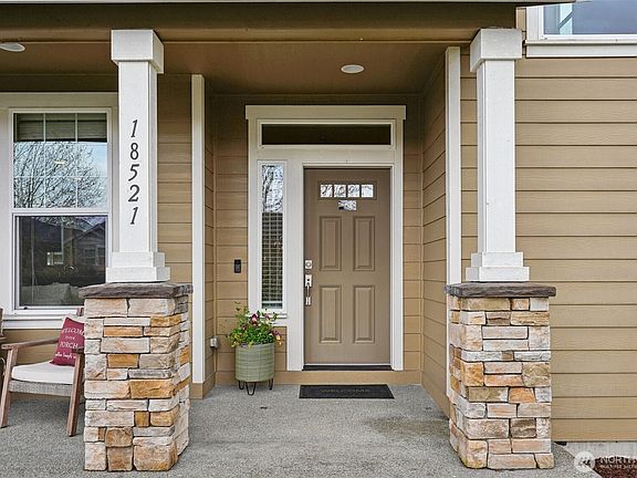 3rd image of 18521 97th Avenue E