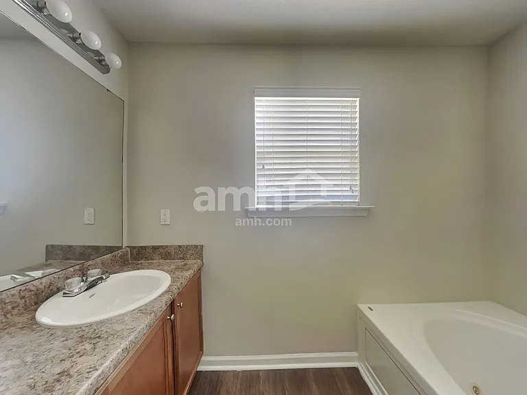 824 N Mossy Rock Rd — Photo 8