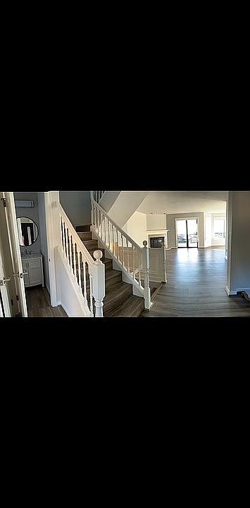1st image of 105A Chinook Ln