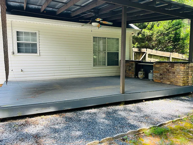 145 Riverside Dr — Photo 45