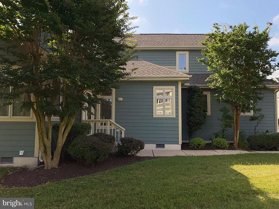 1st image of 10 Pondview Ln #58A